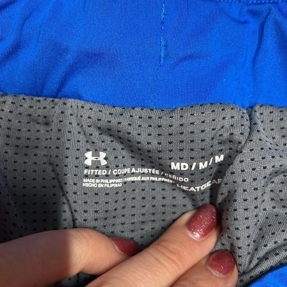 Under armour blue shorts size medium - Picture 4 of 7